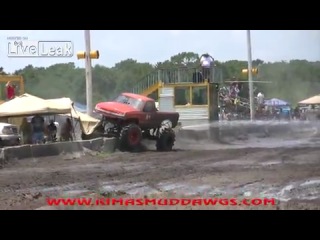 the truck did not enter the turn at the races